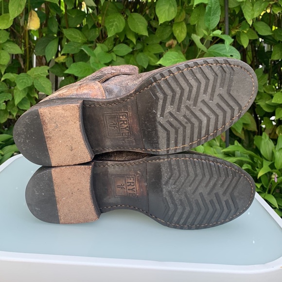 Frye Veronica Distressed Boots EUC! SZ 7 1/2 - Picture 12 of 13